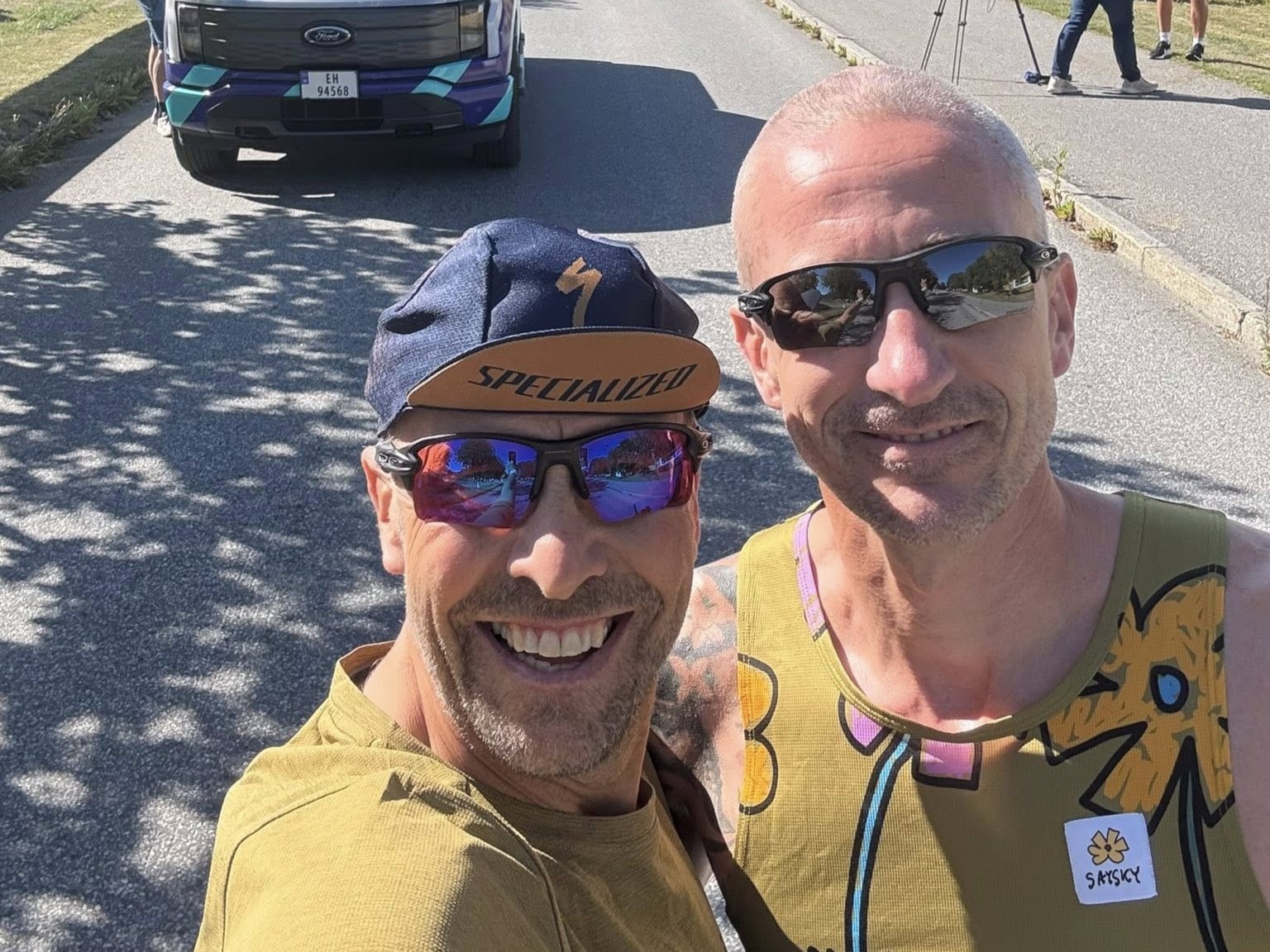Peter Jensen på 2. plass i Ringeriksmaraton. Klasseseier til alle våre tre deltakere